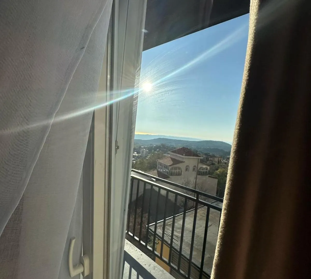 Luz De Sol Rooms Krujë فندق