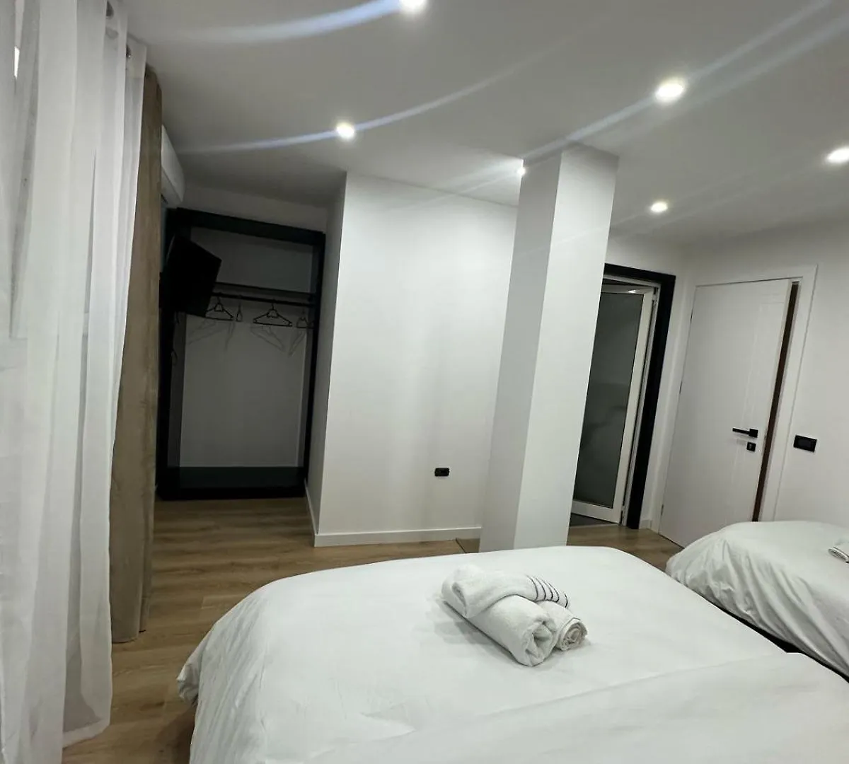 Luz De Sol Rooms Krujë 호텔
